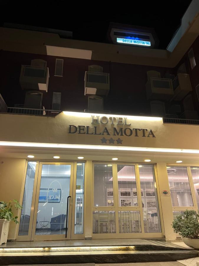 Hotel Della Motta ベラーリア・イジェア・マリーナ エクステリア 写真